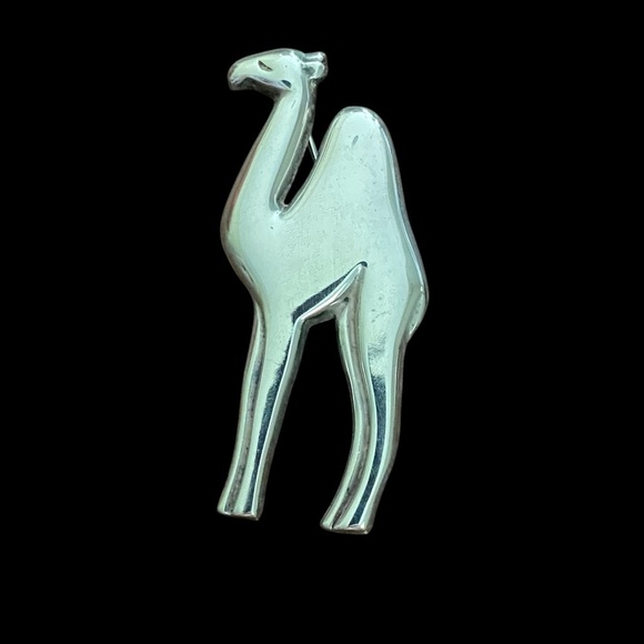 Retired James Avery CAMEL Brooch Pin Sterling Silver Vintage Hallmarked Signed - Picture 3 of 6